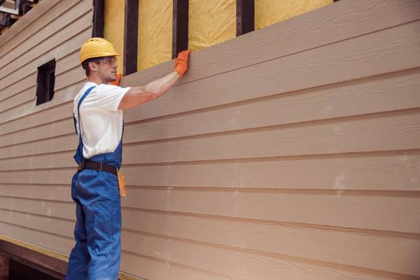 How to Choose the Right Siding Contractor in Overland Park